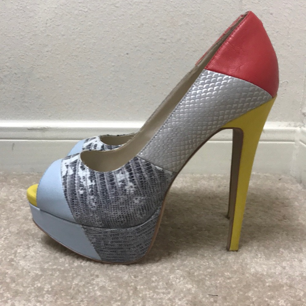 🎉 HOST PICK 🎉 Aldo platform heels.